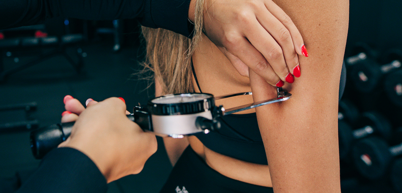 12-punts huidplooimeting om het vetpercentage te bepalen